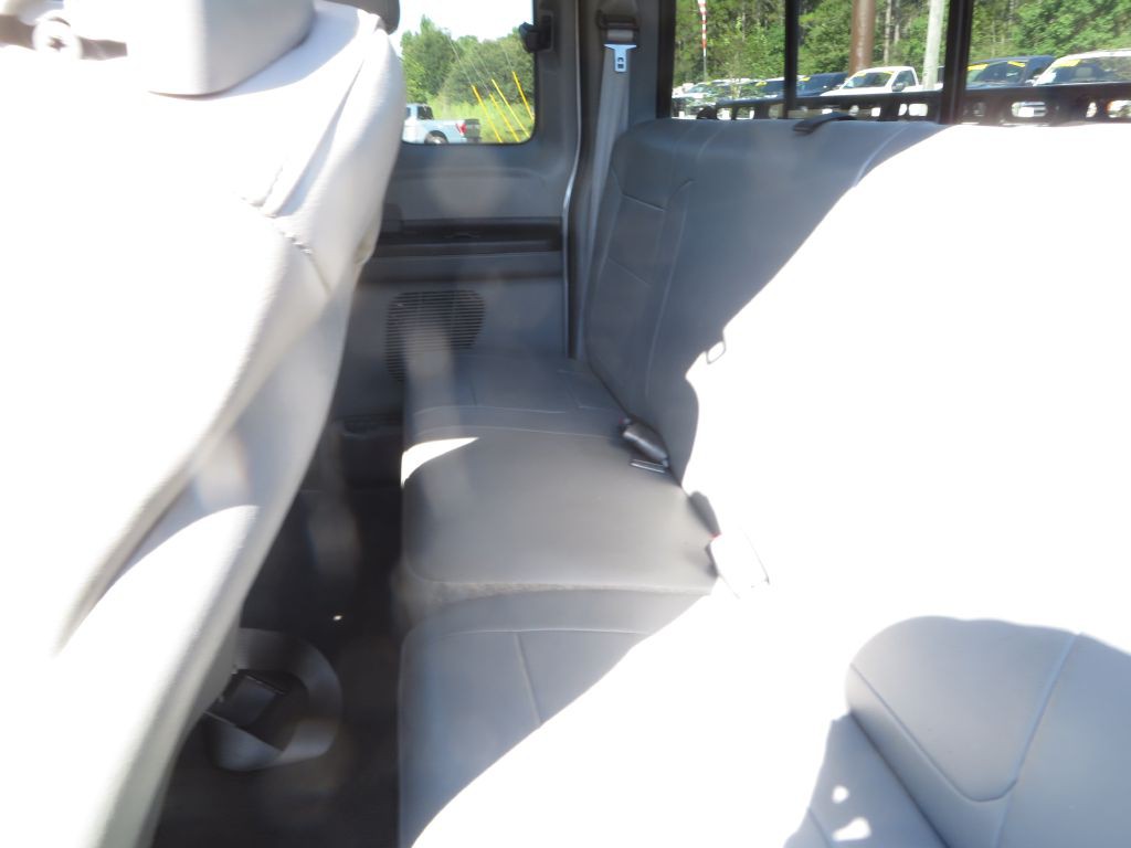2005 Ford F-250 Image 21
