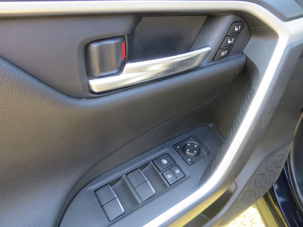 2021 Toyota Rav4 Image 11