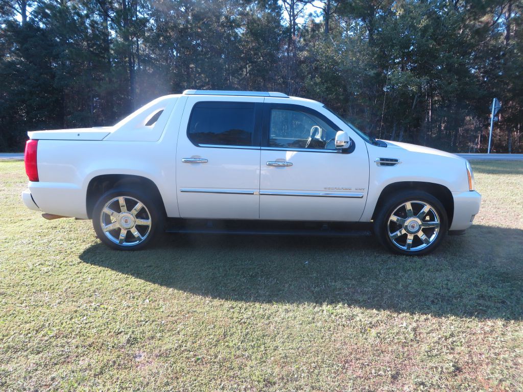 2013 Cadillac Escalade Image 5