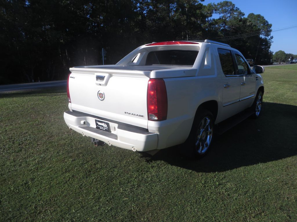 2013 Cadillac Escalade Image 6