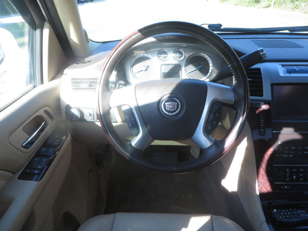2013 Cadillac Escalade Image 15