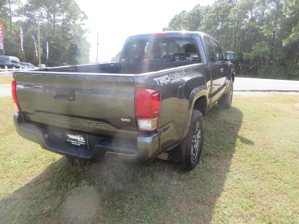 2016 Toyota Tacoma Image 6