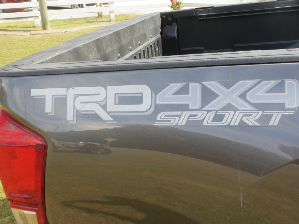 2016 Toyota Tacoma Image 11