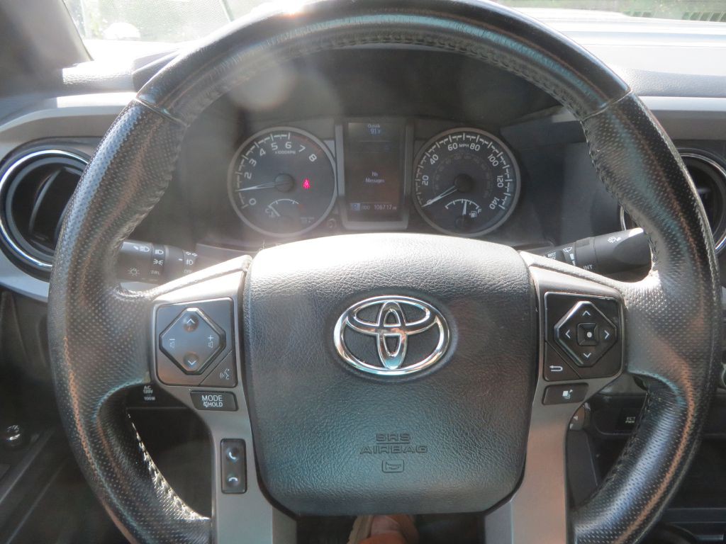 2016 Toyota Tacoma Image 14