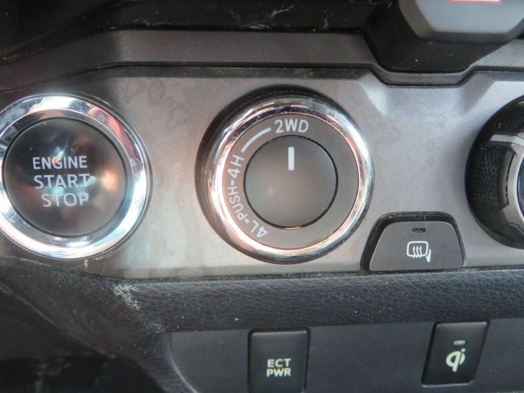 2016 Toyota Tacoma Image 19