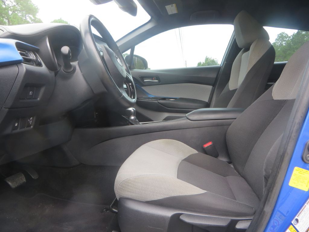 2019 Toyota C-HR Image 9