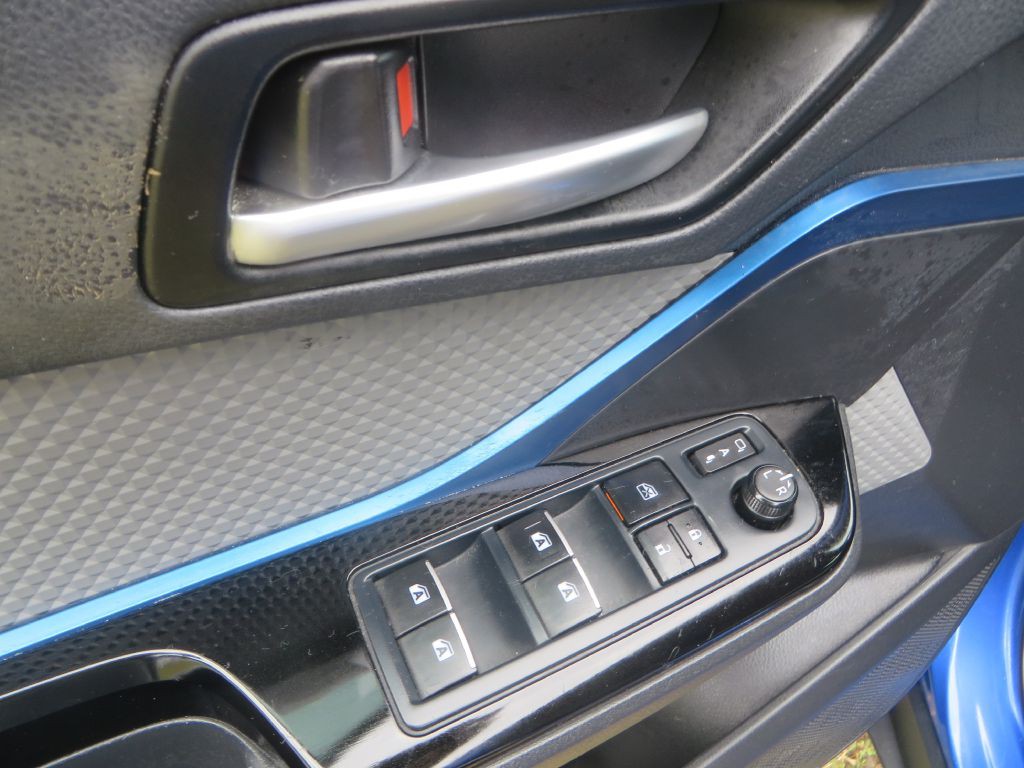 2019 Toyota C-HR Image 11