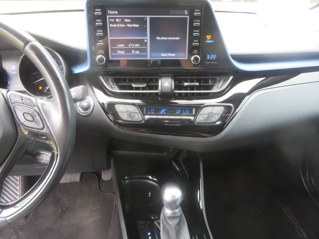 2019 Toyota C-HR Image 17