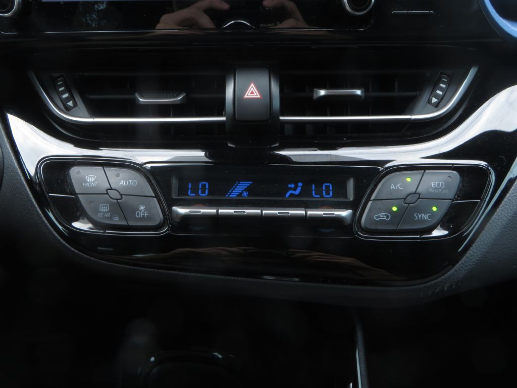 2019 Toyota C-HR Image 19