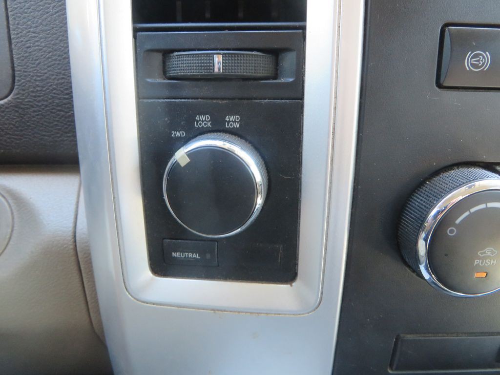 2012 Dodge Ram 3500 Image 22