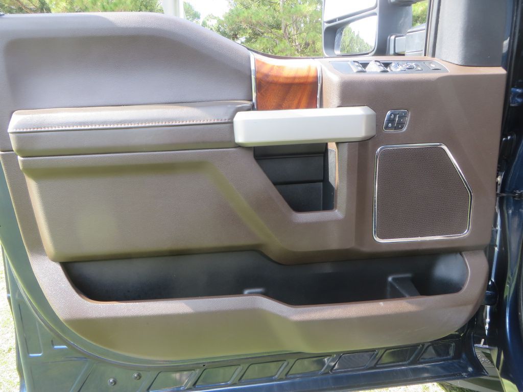 2017 Ford F-250 Image 12