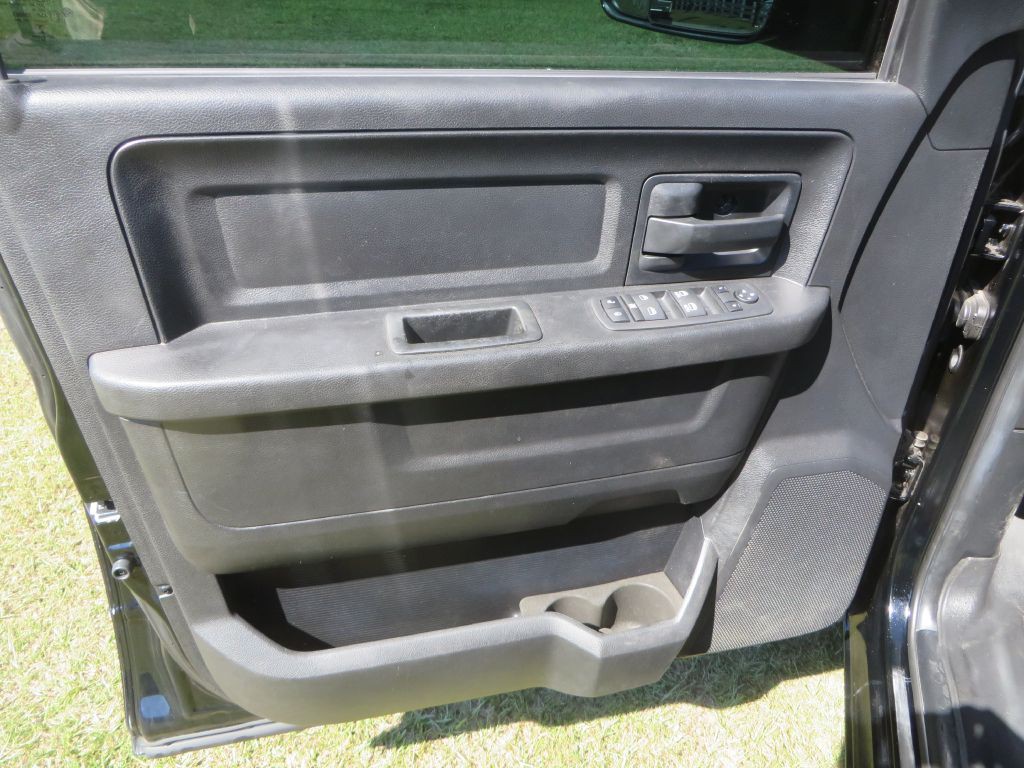 2014 RAM 1500 Image 10