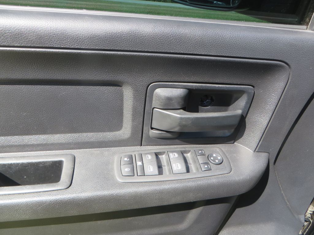 2014 RAM 1500 Image 11