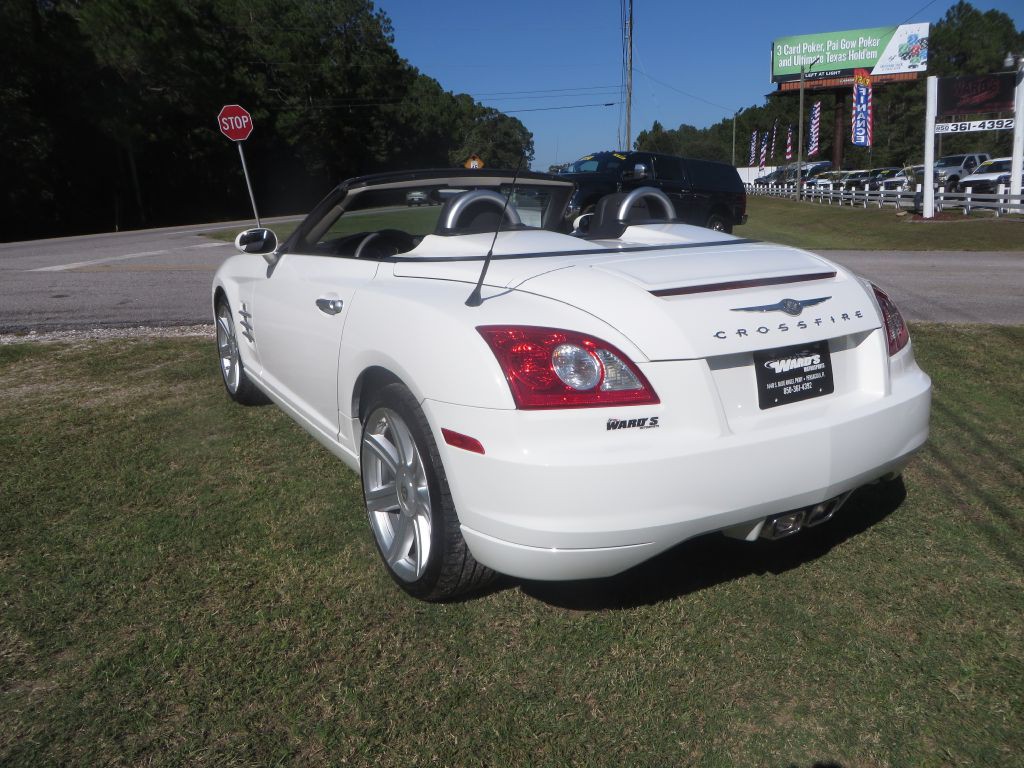 2005 Chrysler Crossfire Image 8