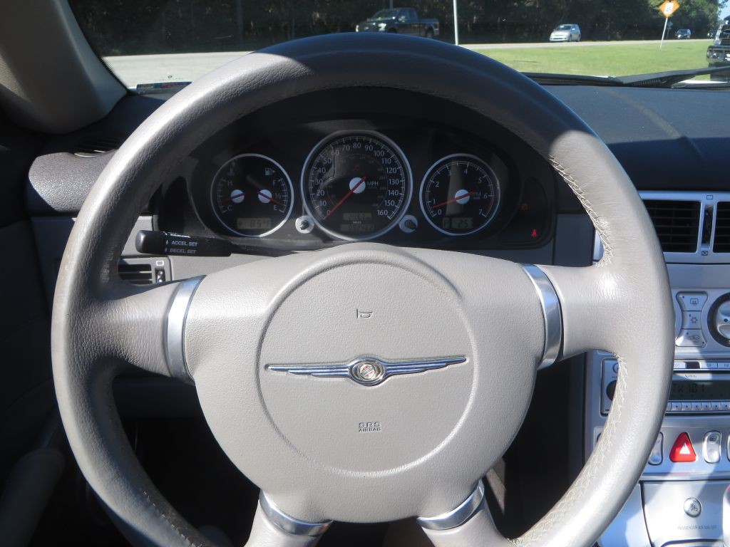 2005 Chrysler Crossfire Image 10