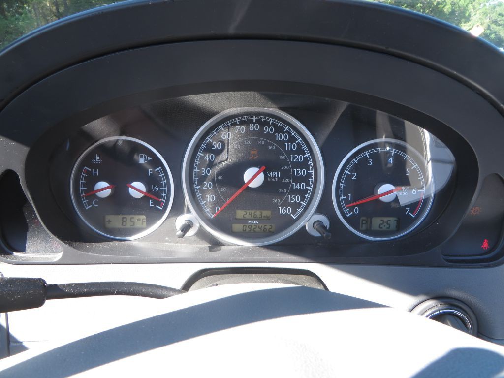 2005 Chrysler Crossfire Image 11