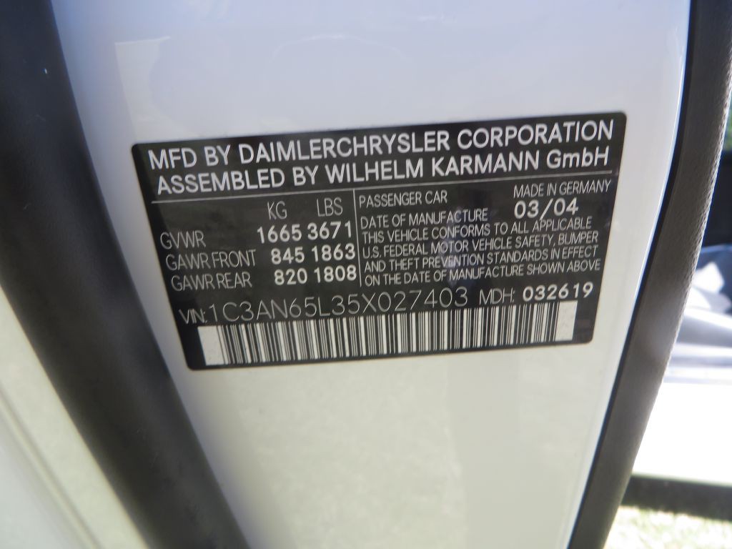 2005 Chrysler Crossfire Image 22
