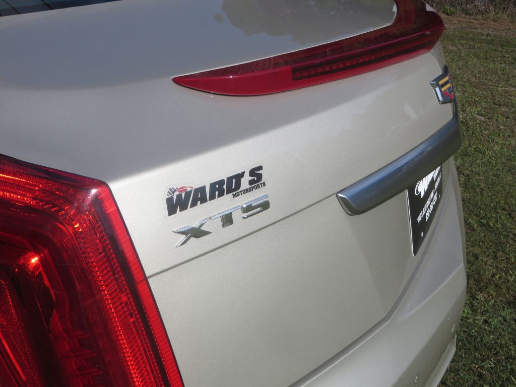2016 Cadillac XTS Image 9