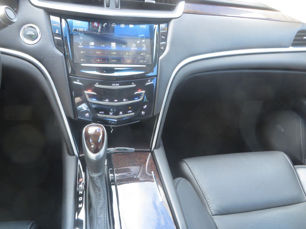 2016 Cadillac XTS Image 20