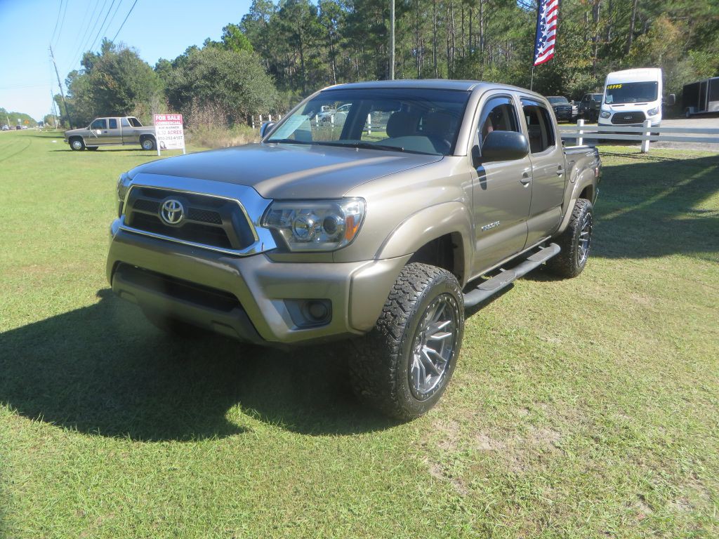 2013 Toyota Tacoma Image 2
