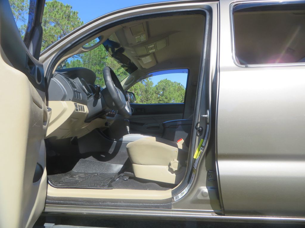 2013 Toyota Tacoma Image 12