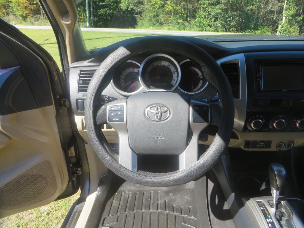 2013 Toyota Tacoma Image 15
