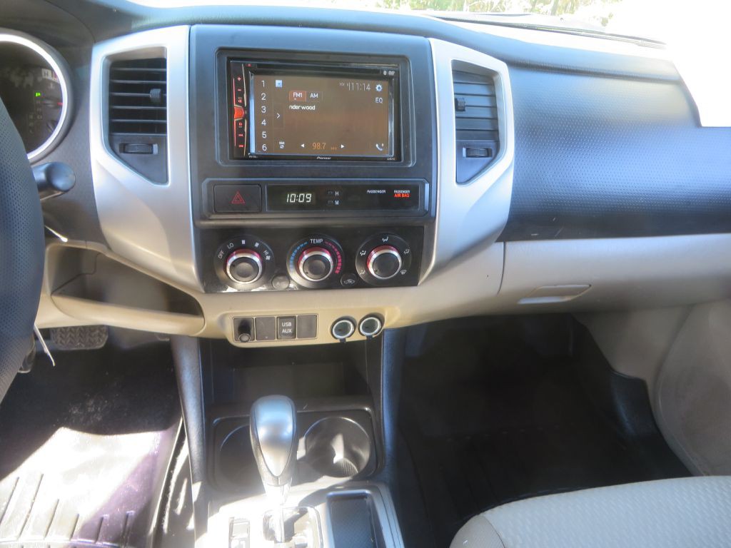 2013 Toyota Tacoma Image 20