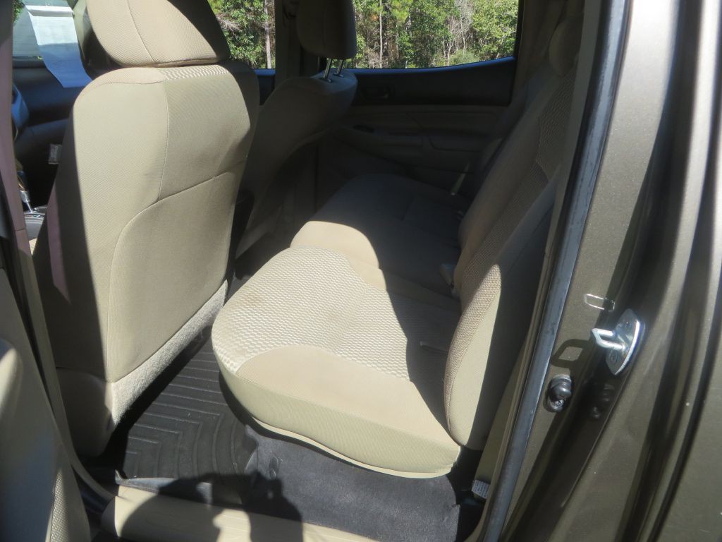 2013 Toyota Tacoma Image 25