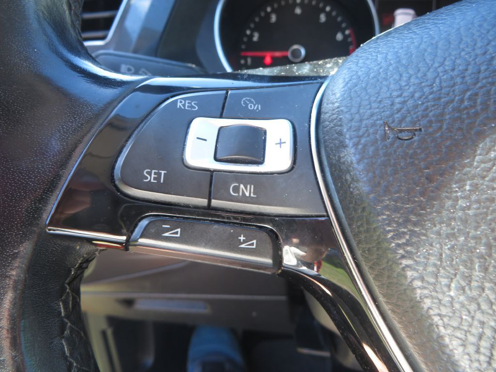 2018 Volkswagen Tiguan Image 15