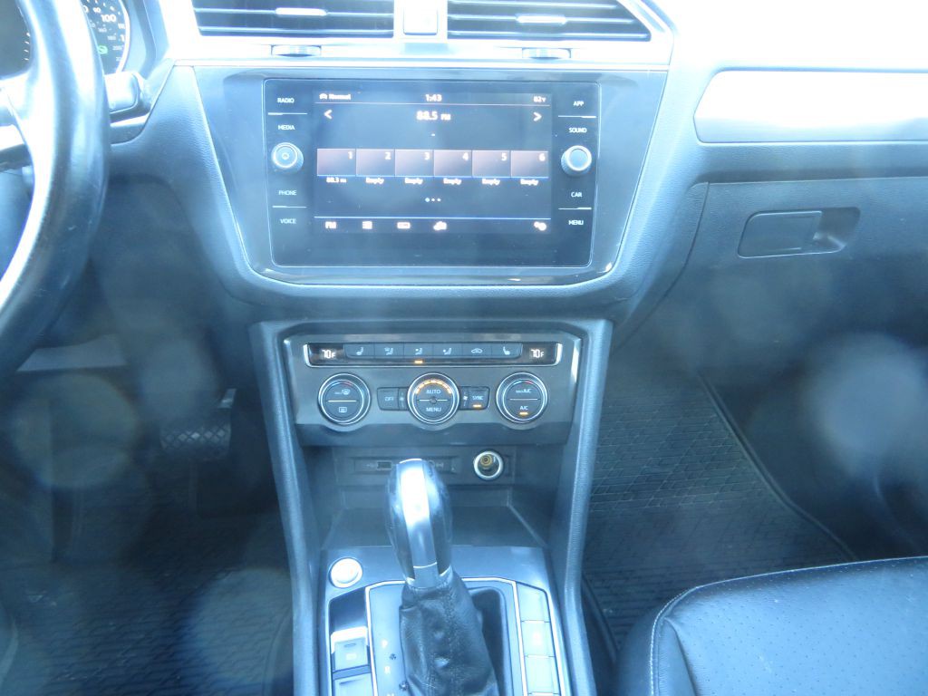 2018 Volkswagen Tiguan Image 19