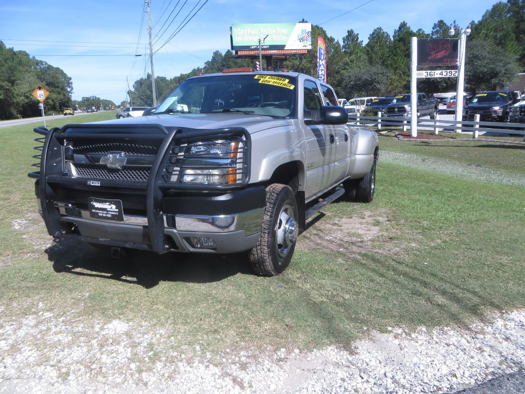 2004 Chevrolet Silverado 1500 Image 2