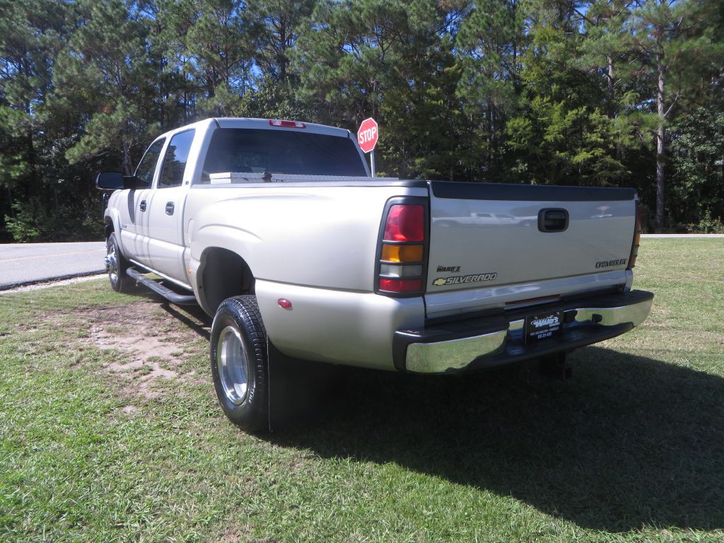 2004 Chevrolet Silverado 1500 Image 8