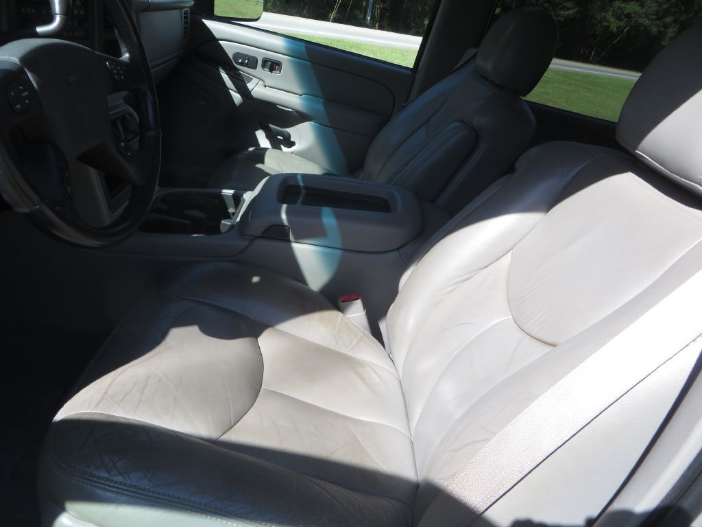 2004 Chevrolet Silverado 1500 Image 25