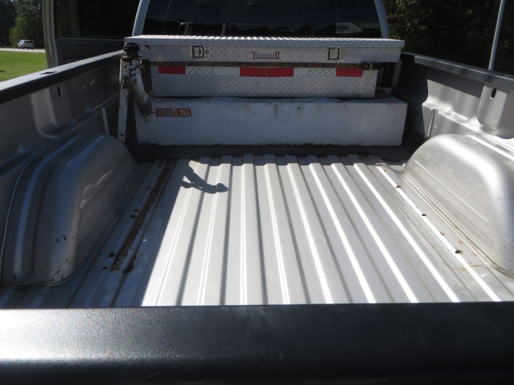 2004 Chevrolet Silverado 1500 Image 29