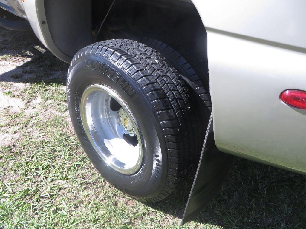 2004 Chevrolet Silverado 1500 Image 31