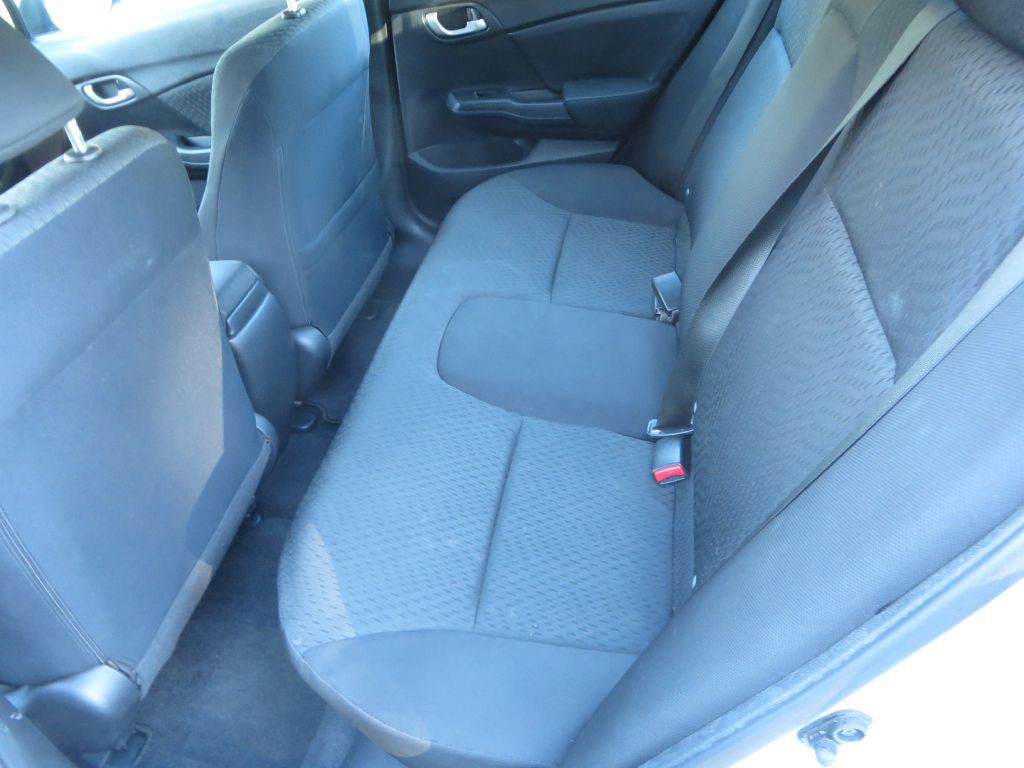 2015 Honda Civic Image 23
