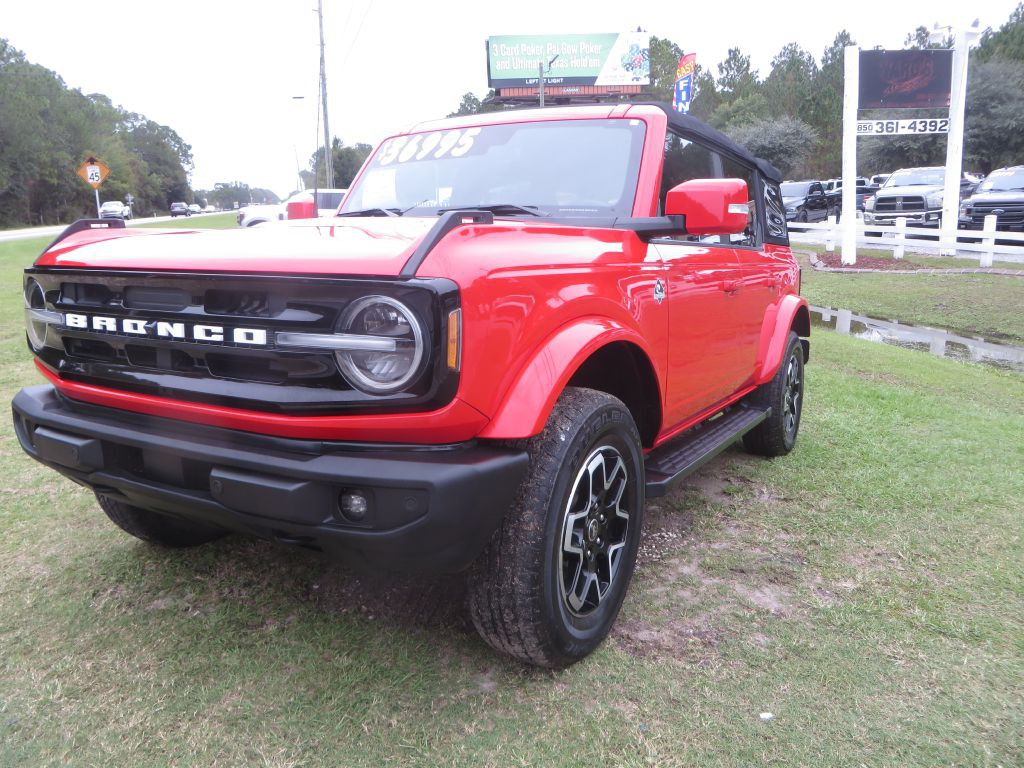 2022 Ford Bronco Image 2