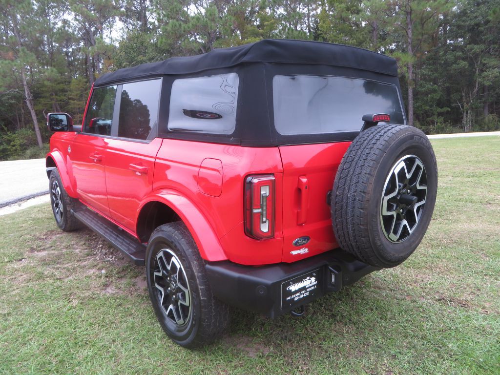 2022 Ford Bronco Image 8