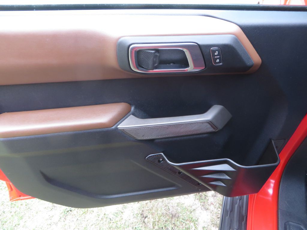 2022 Ford Bronco Image 12