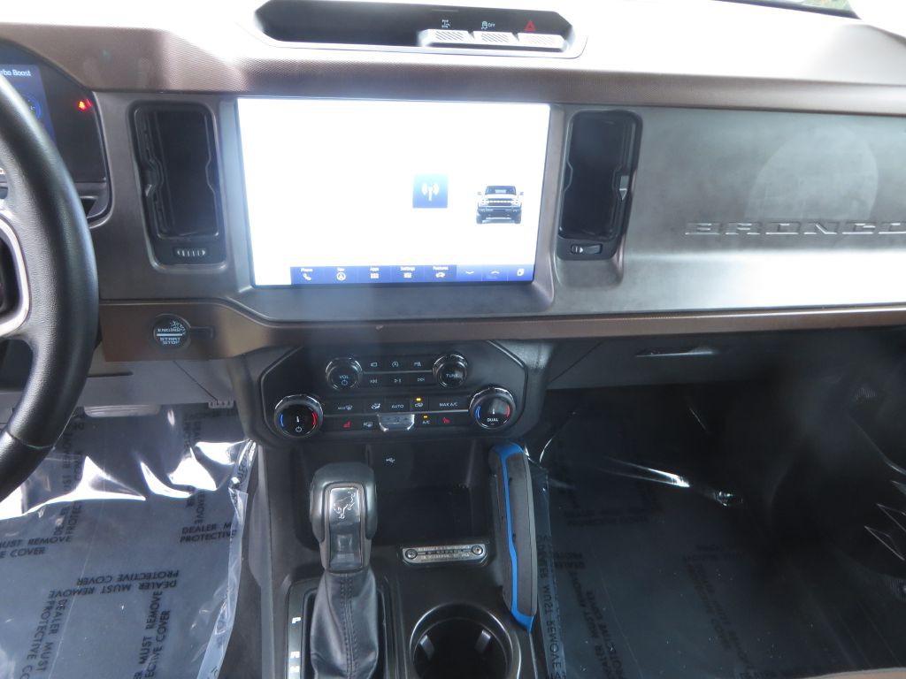 2022 Ford Bronco Image 19