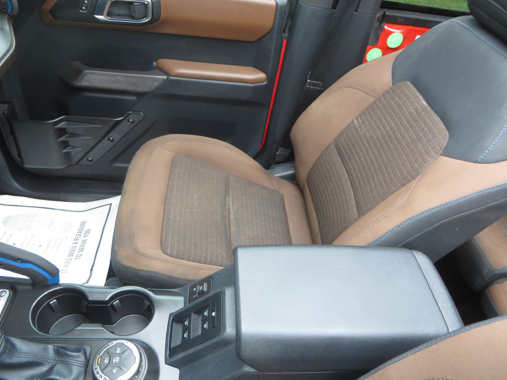 2022 Ford Bronco Image 25