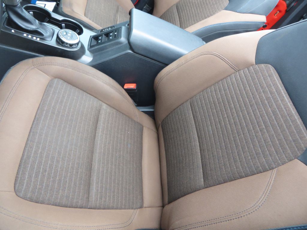 2022 Ford Bronco Image 26