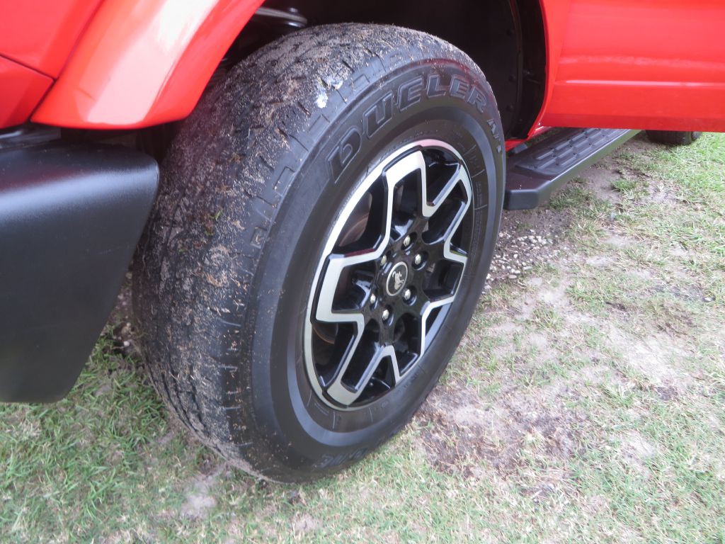 2022 Ford Bronco Image 28