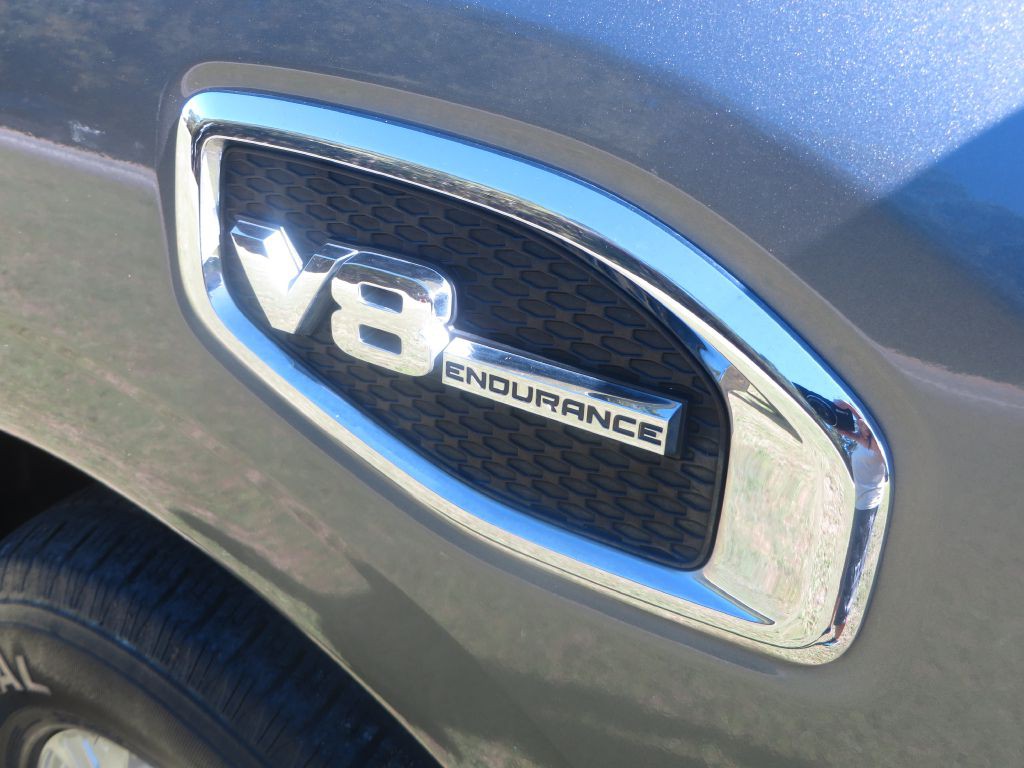 2017 Nissan Titan Image 12