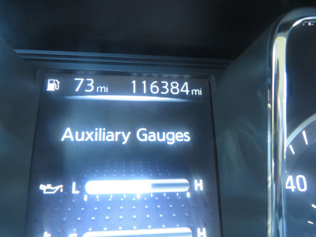 2017 Nissan Titan Image 21