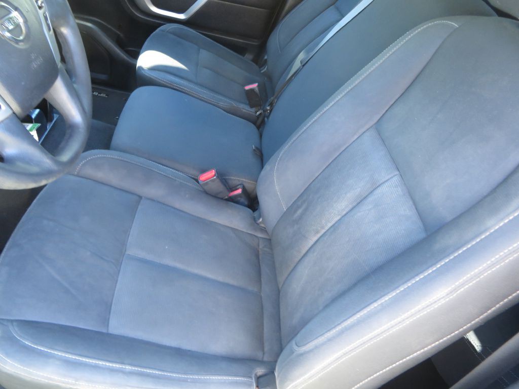 2017 Nissan Titan Image 24