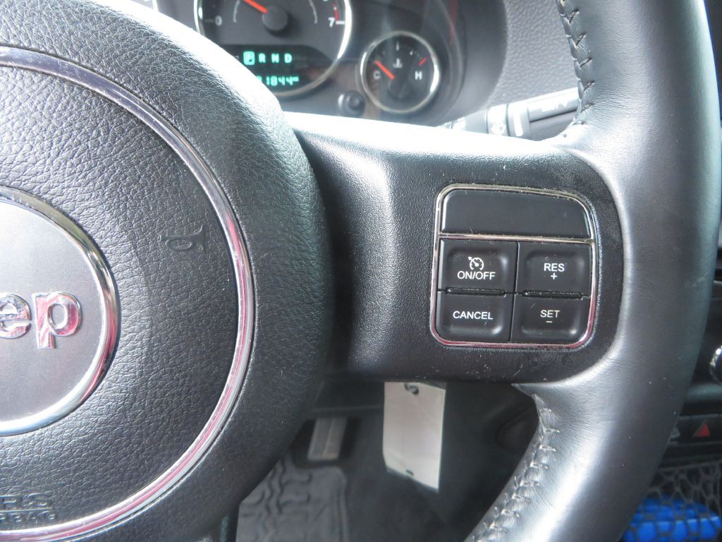 2016 Jeep Wrangler Image 14