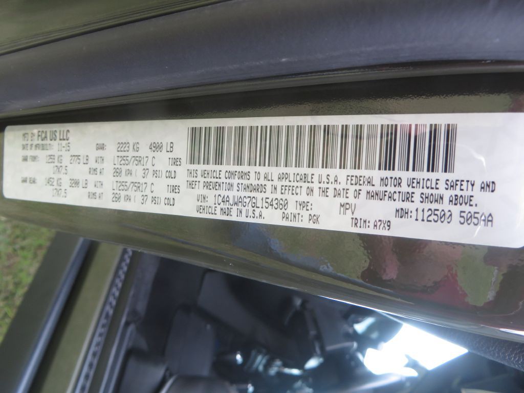 2016 Jeep Wrangler Image 25