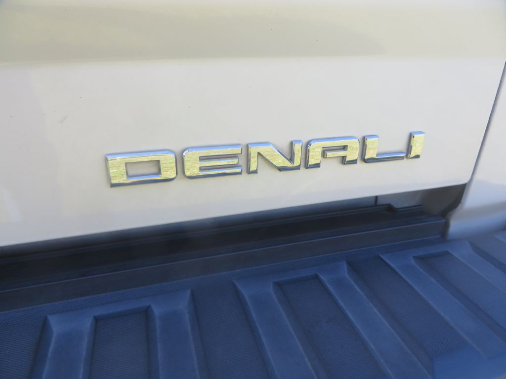 2015 GMC Sierra Image 9