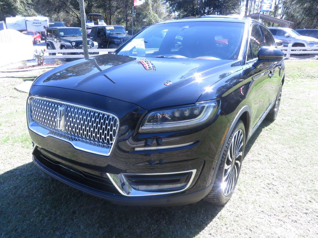 2020 Lincoln Nautilus Image 2